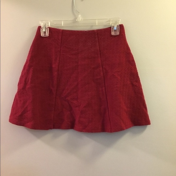 H & M Divided XS Skirt cranberry color - Picture 1 of 8